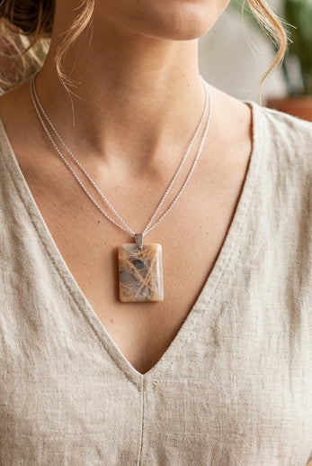 Pendentif pierre de lune orange