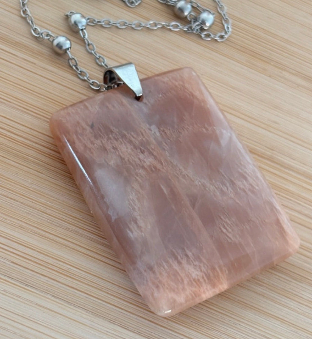 Pendentif pierre de lune orange